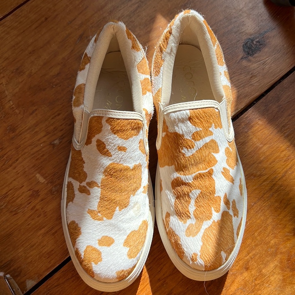 Cowhide slip on sneakers